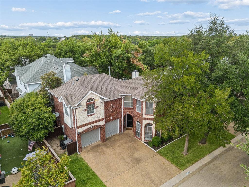 8920 White Pine Lane, Dallas, TX 75238 8920 White Pine Lane, Dallas, TX 75238