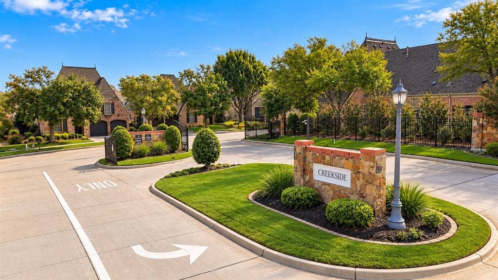 1561 Morris Lane, Frisco, TX 75034 Creekside At Stonebriar Gated Community.