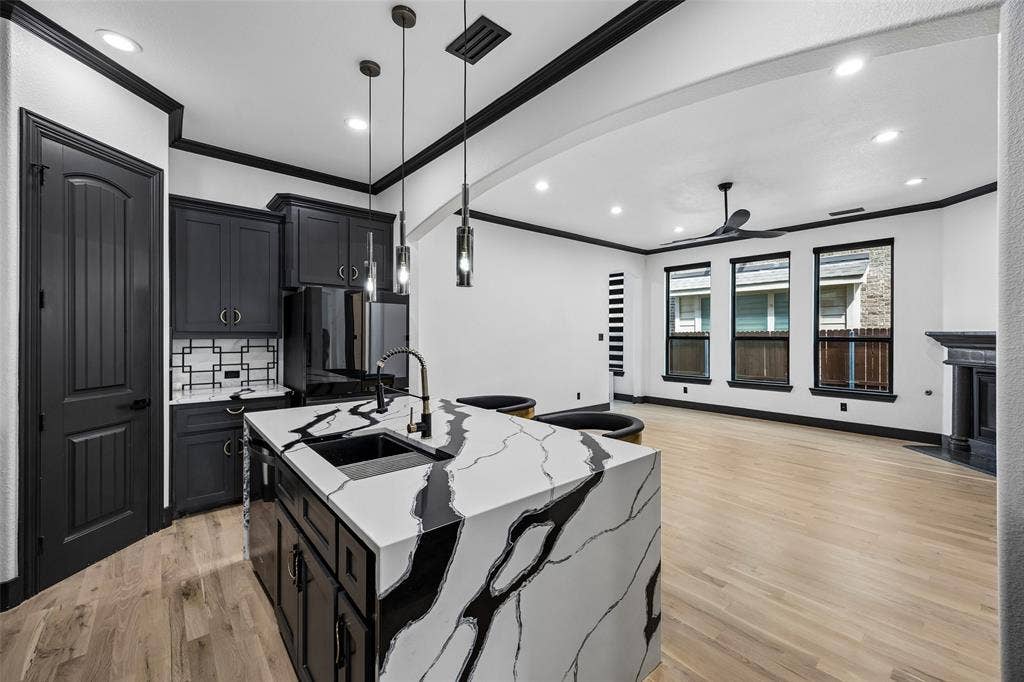 3611 Crosby Street, Irving, TX 75038 3611 Crosby Street, Irving, TX 75038