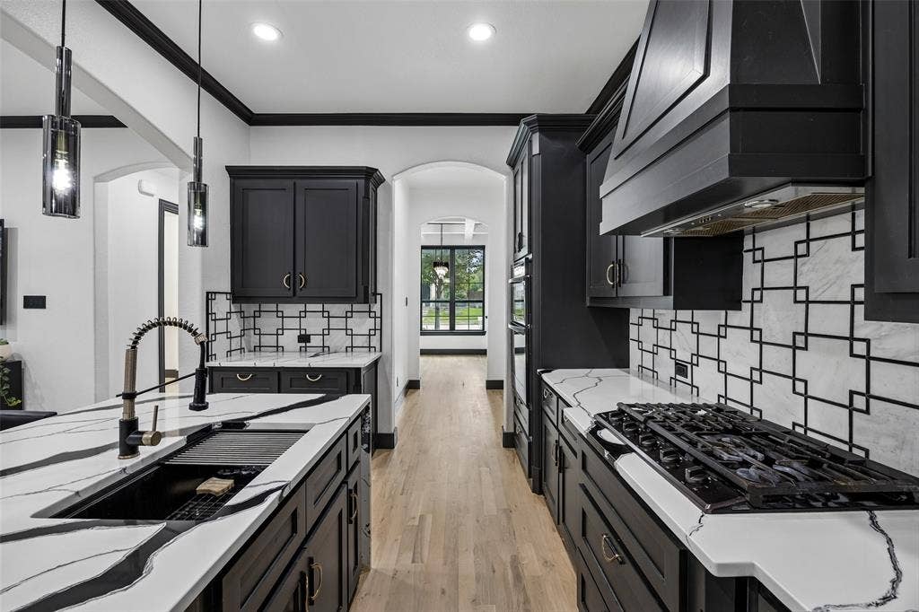 3611 Crosby Street, Irving, TX 75038 3611 Crosby Street, Irving, TX 75038
