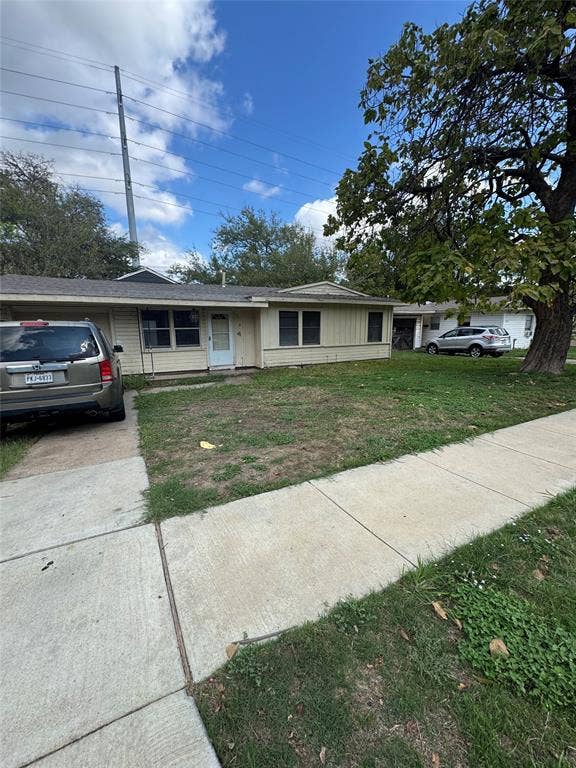 Property photo for 1311 E Inwood Drive, Arlington, TX