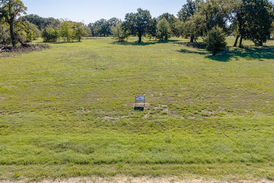Property photo for 410 Shoreline Drive, Dodd City, TX