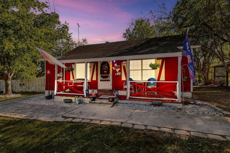 Property photo for 604 E South Street, Whitesboro, TX
