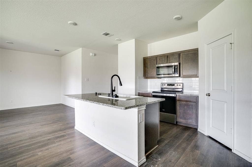 712 Cottonwood Way, Royse City, TX 75189 712 Cottonwood Way, Royse City, TX 75189