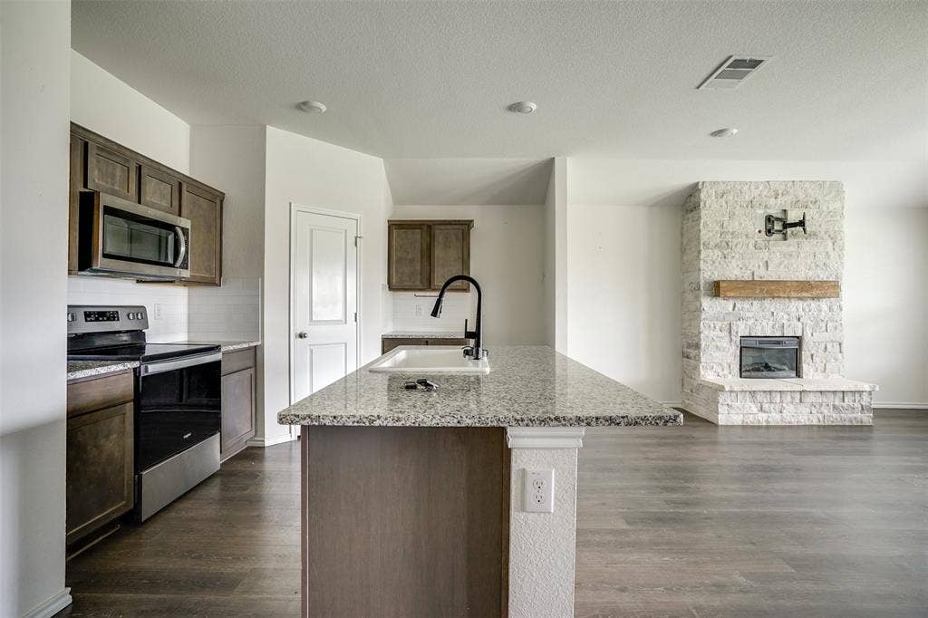 712 Cottonwood Way, Royse City, TX 75189 712 Cottonwood Way, Royse City, TX 75189
