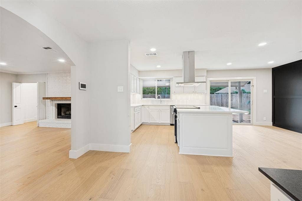 3706 Windsor Street, Irving, TX 75062 3706 Windsor Street, Irving, TX 75062
