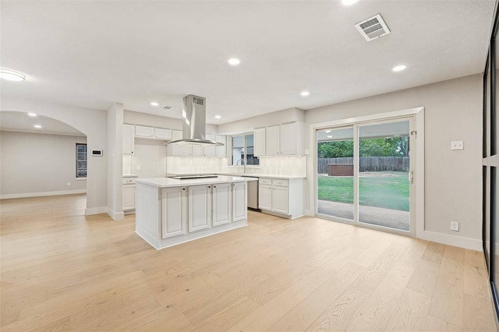 3706 Windsor Street, Irving, TX 75062 3706 Windsor Street, Irving, TX 75062