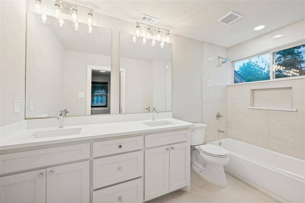 3706 Windsor Street, Irving, TX 75062 3706 Windsor Street, Irving, TX 75062
