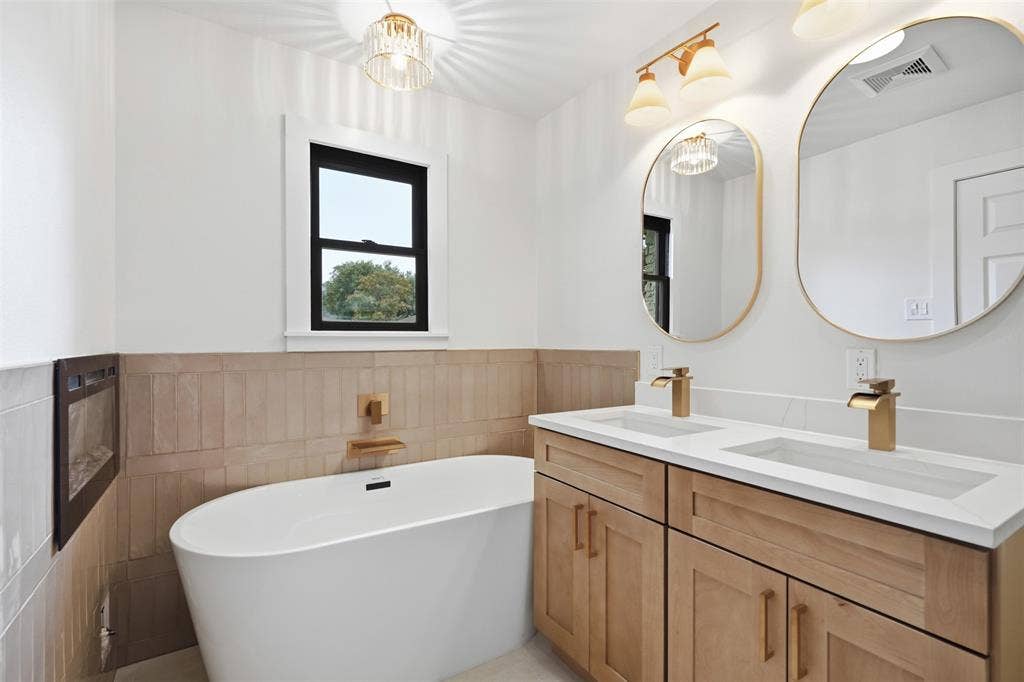 604 Twilight Trail, Richardson, TX 75080 primary bath