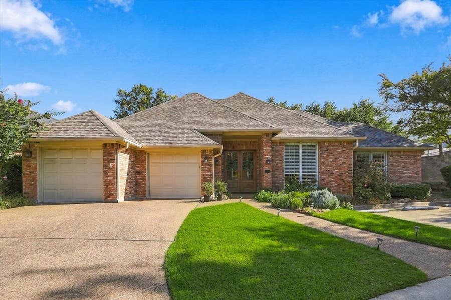 Property photo for 17102 Vista Tree Circle, Dallas, TX