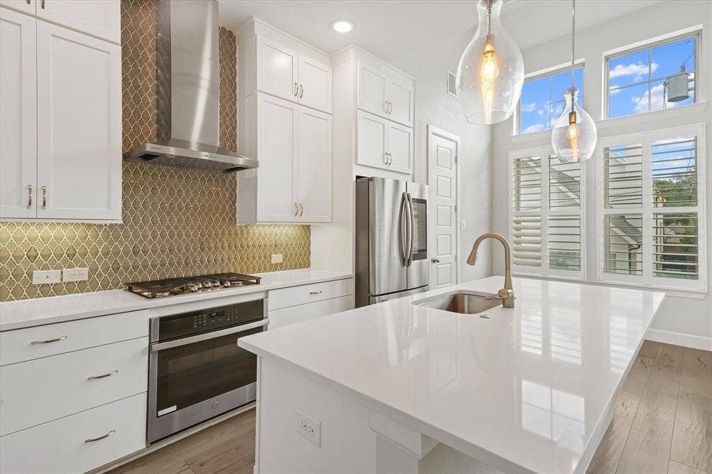 5160 Brickellia Drive, Dallas, TX 75209 5160 Brickellia Drive, Dallas, TX 75209
