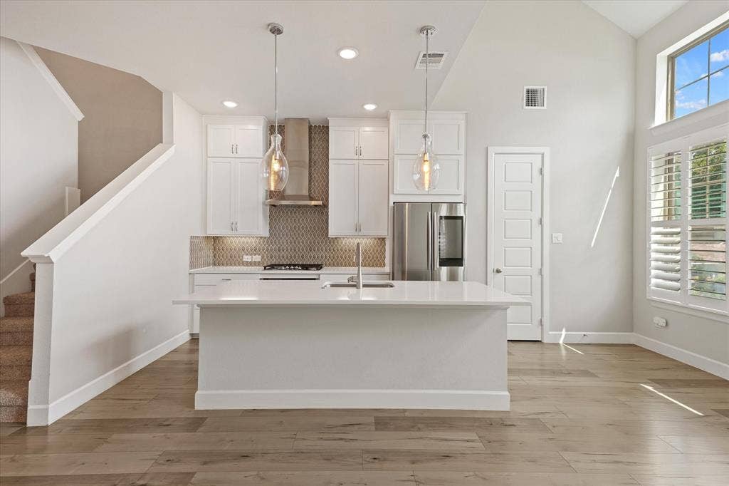 5160 Brickellia Drive, Dallas, TX 75209 5160 Brickellia Drive, Dallas, TX 75209