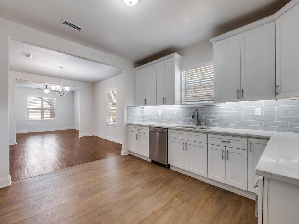 4306 Jamaica Street, Dallas, TX 75210 4306 Jamaica Street, Dallas, TX 75210