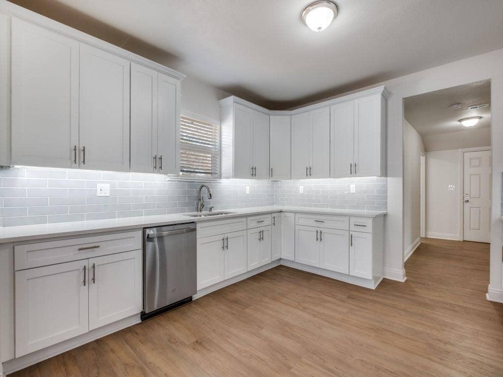 4306 Jamaica Street, Dallas, TX 75210 4306 Jamaica Street, Dallas, TX 75210