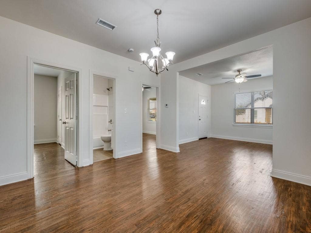 4306 Jamaica Street, Dallas, TX 75210 4306 Jamaica Street, Dallas, TX 75210