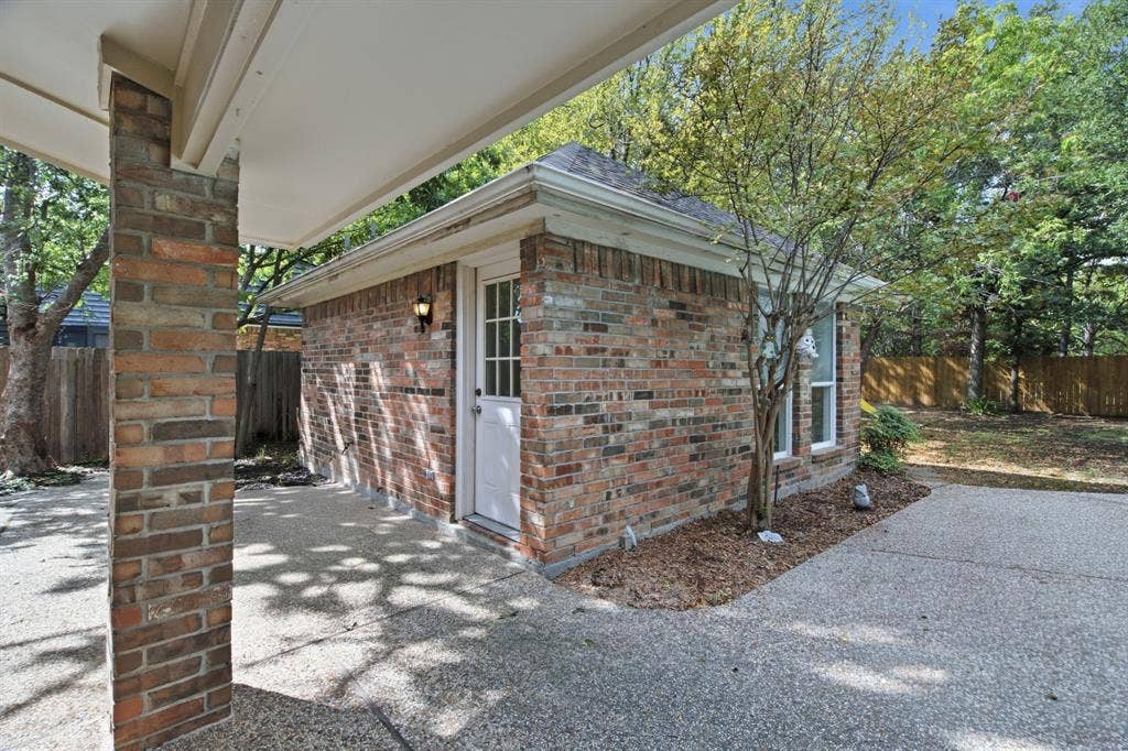 5904 Highland Hills Lane, Colleyville, TX 76034 5904 Highland Hills Lane, Colleyville, TX 76034