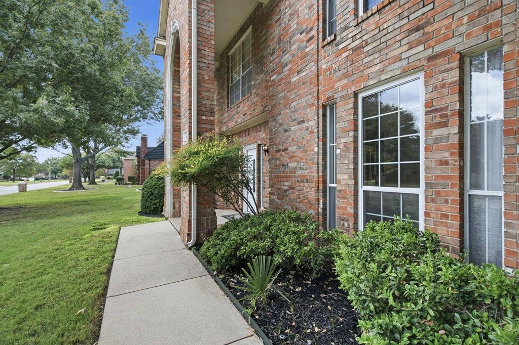 5904 Highland Hills Lane, Colleyville, TX 76034 5904 Highland Hills Lane, Colleyville, TX 76034