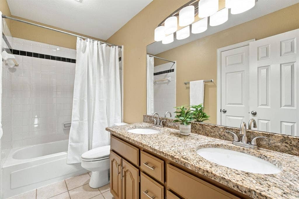 5904 Highland Hills Lane, Colleyville, TX 76034 5904 Highland Hills Lane, Colleyville, TX 76034