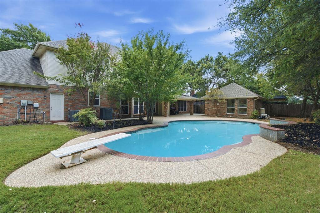 5904 Highland Hills Lane, Colleyville, TX 76034 5904 Highland Hills Lane, Colleyville, TX 76034