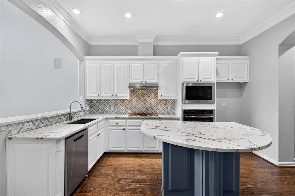 2424 Greymoore Drive, Frisco, TX 75034