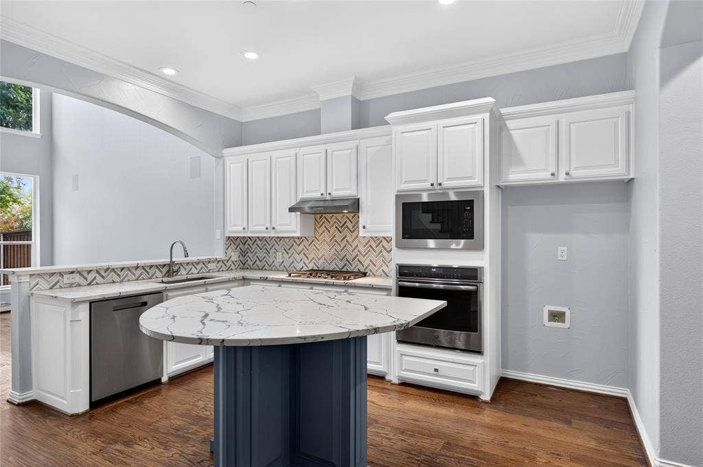 2424 Greymoore Drive, Frisco, TX 75034
