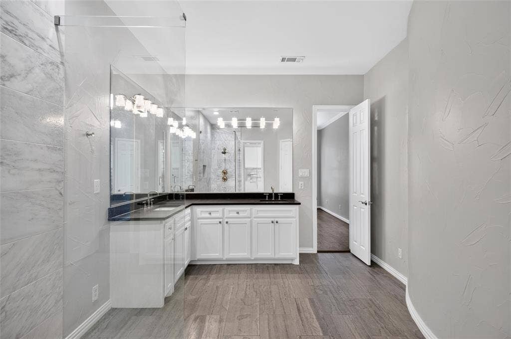 2424 Greymoore Drive, Frisco, TX 75034