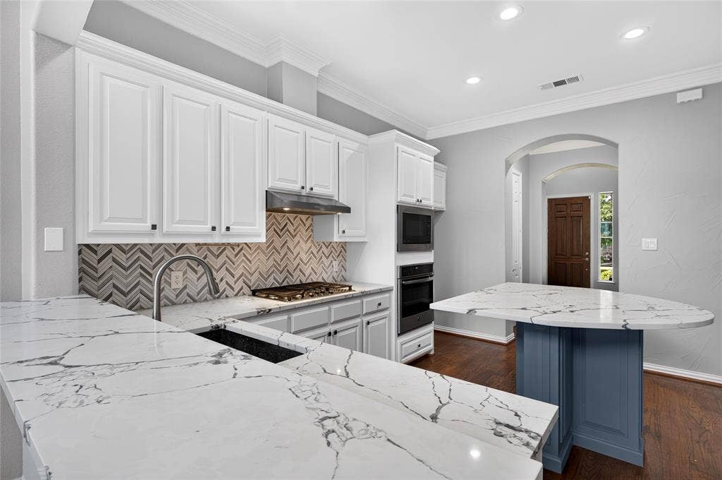 2424 Greymoore Drive, Frisco, TX 75034