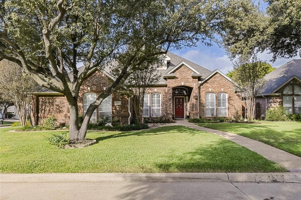 5024 Southpoint Drive, Arlington, TX 76017