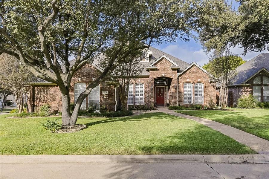 Property photo for 5024 Southpoint Drive, Arlington, TX