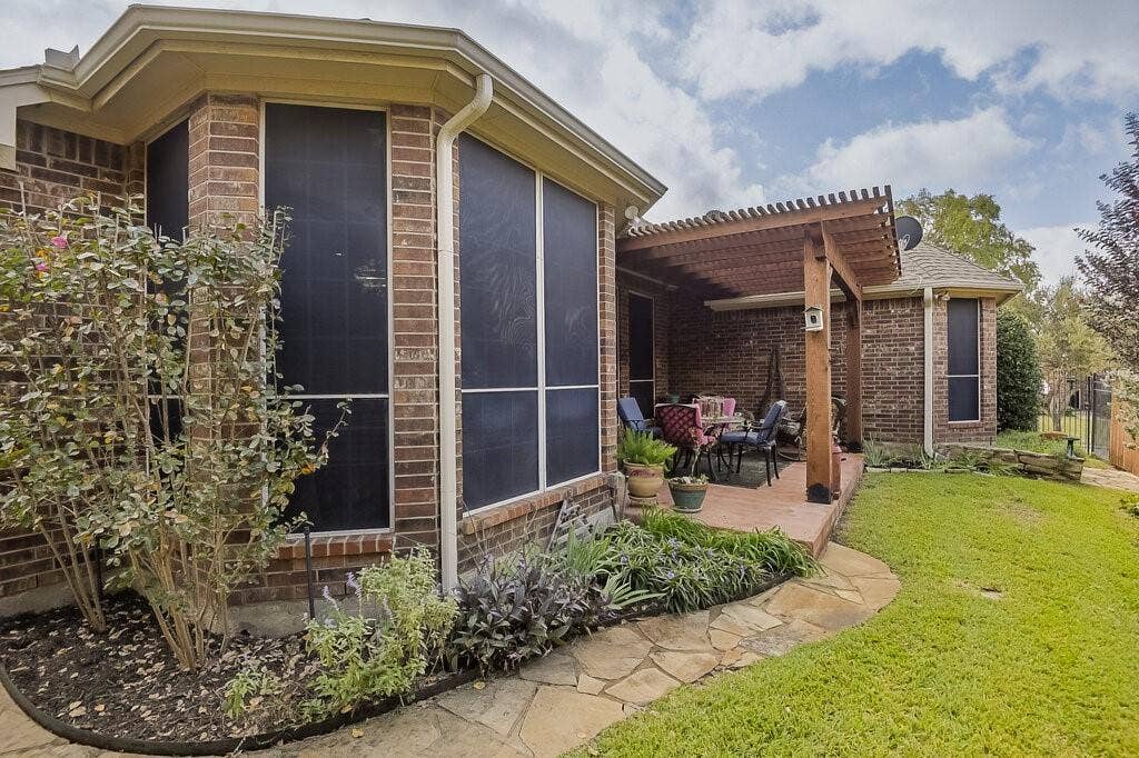 Privacy screen on home.