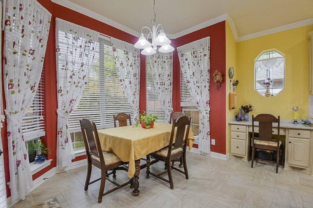 5024 Southpoint Drive, Arlington, TX 76017