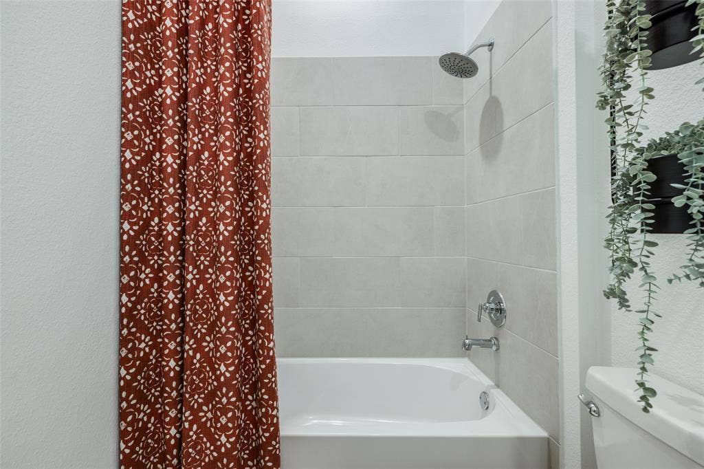 201 Country Court, Celina, TX 75009 201 Country Court, Celina, TX 75009