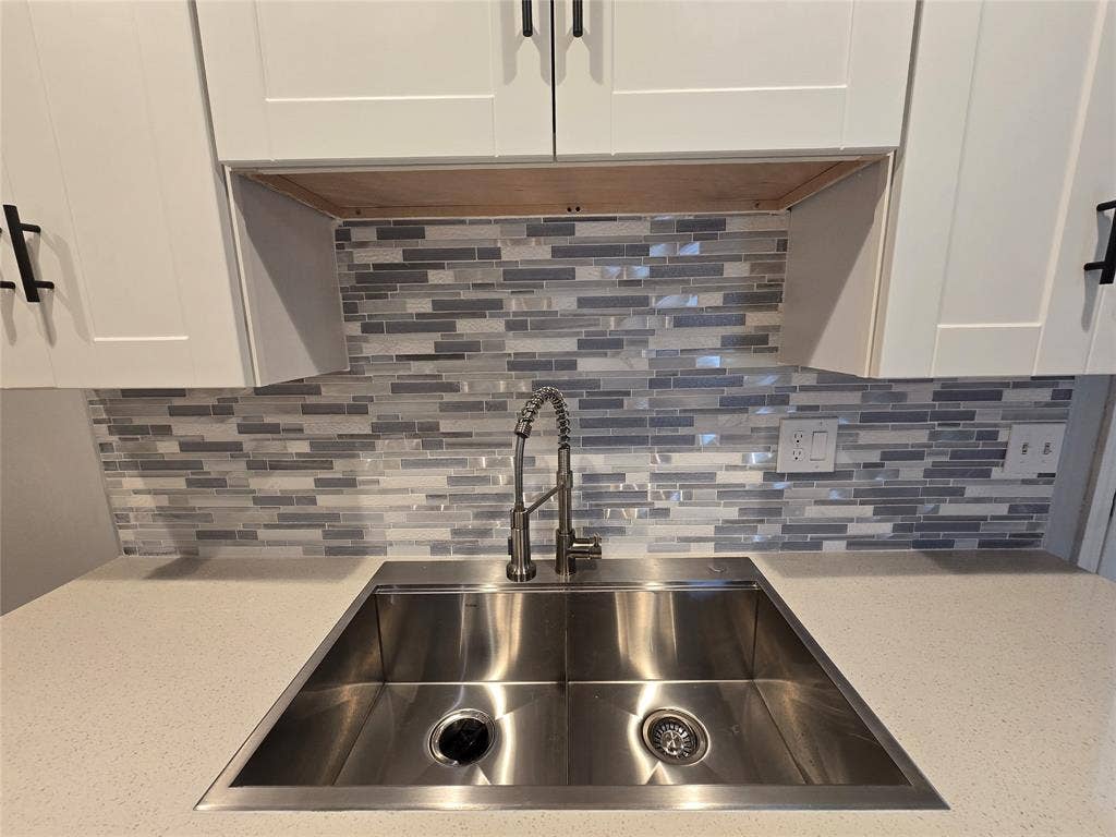 3357 Sherwood Drive, Plano, TX 75074 3357 Sherwood Drive, Plano, TX 75074