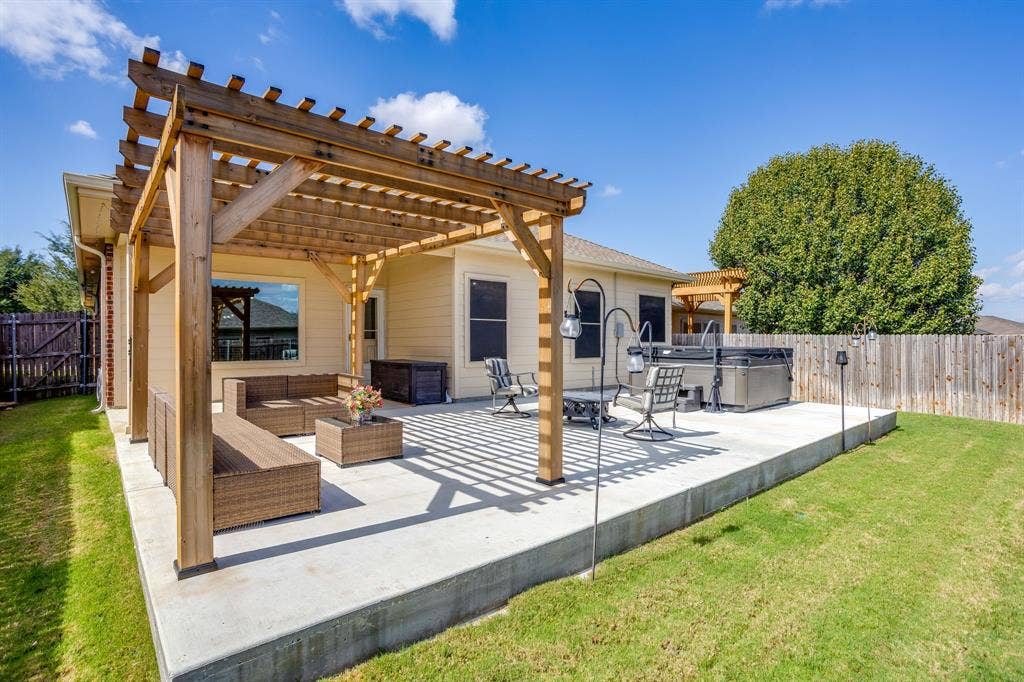 8208 Sleeping Doe Drive, Fort Worth, TX 76179