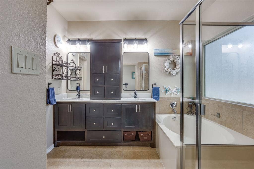 8208 Sleeping Doe Drive, Fort Worth, TX 76179
