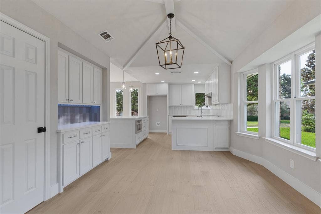 1909 Chestnut Hill Lane, Richardson, TX 75082 1909 Chestnut Hill Lane, Richardson, TX 75082
