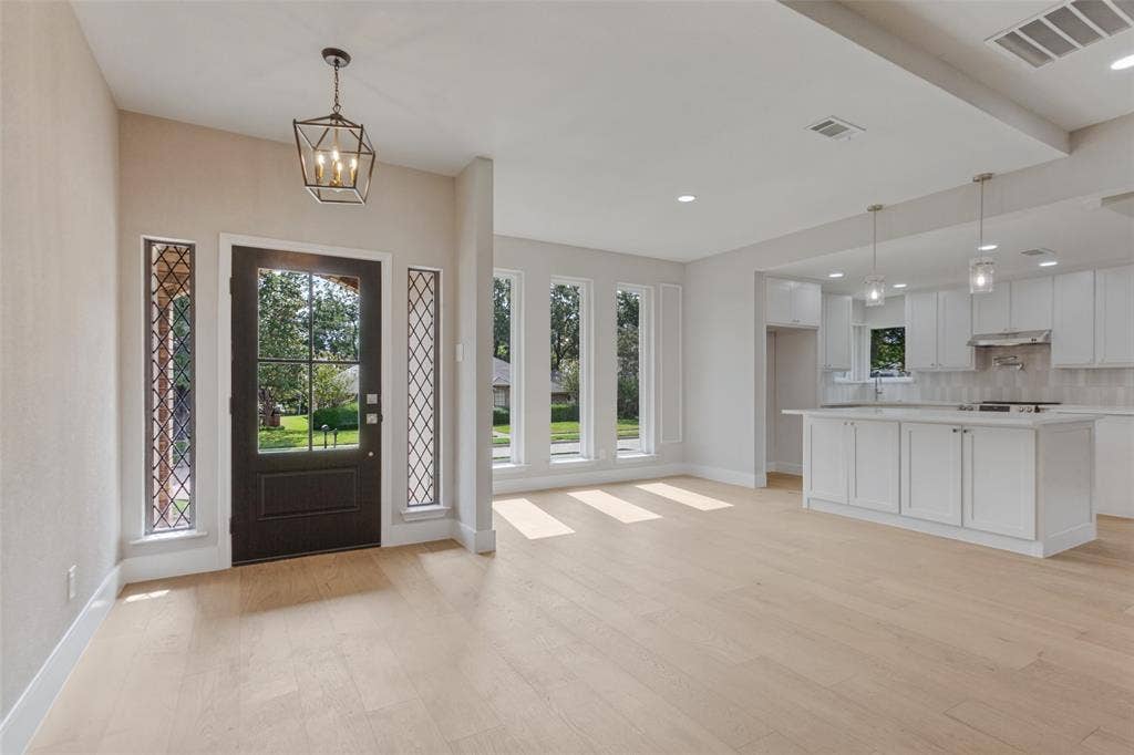 1909 Chestnut Hill Lane, Richardson, TX 75082 1909 Chestnut Hill Lane, Richardson, TX 75082