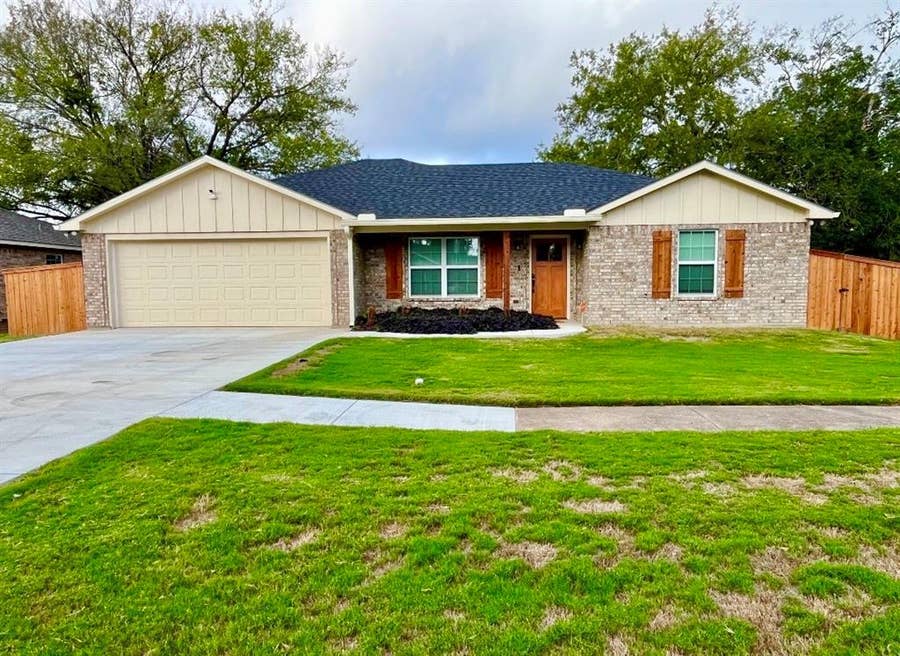 Property photo for 200 S Ross Avenue, Mexia, TX