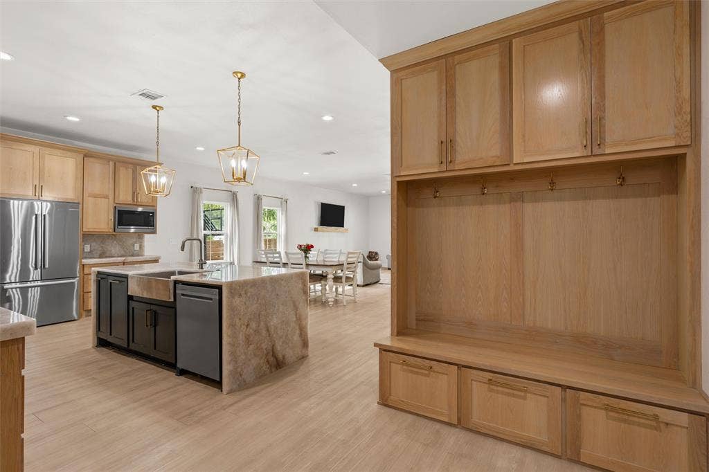801 N 14th Street, Waco, TX 76707 801 N 14th Street, Waco, TX 76707
