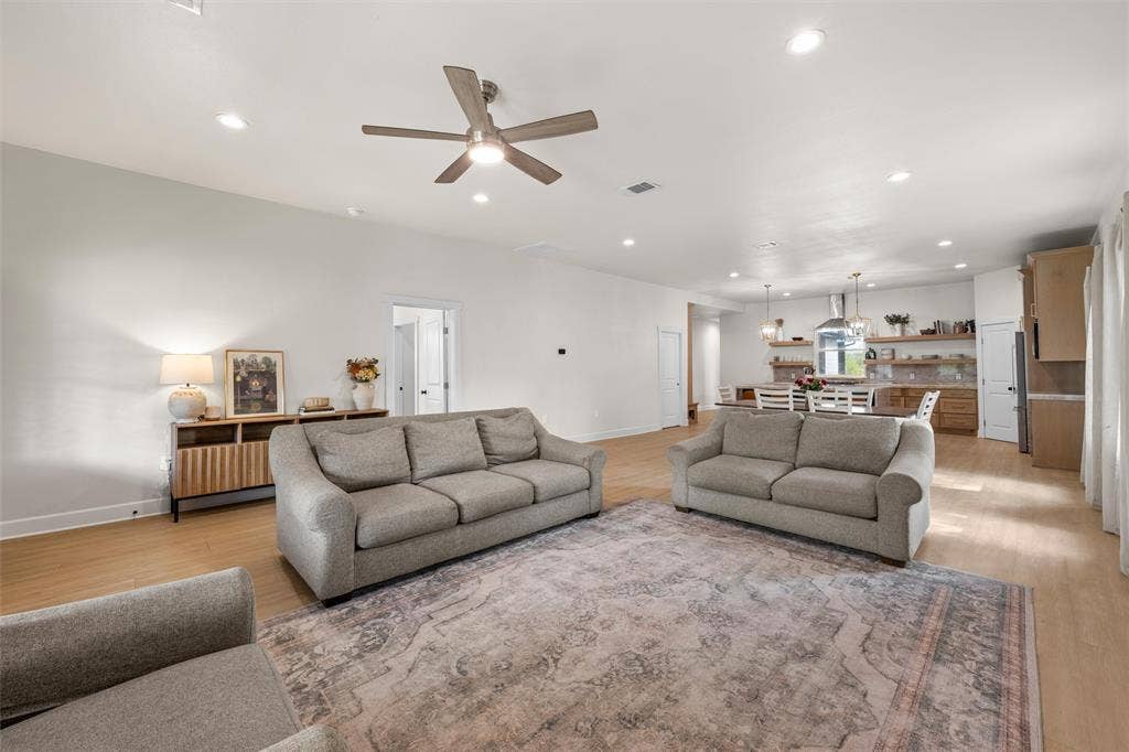 801 N 14th Street, Waco, TX 76707 801 N 14th Street, Waco, TX 76707