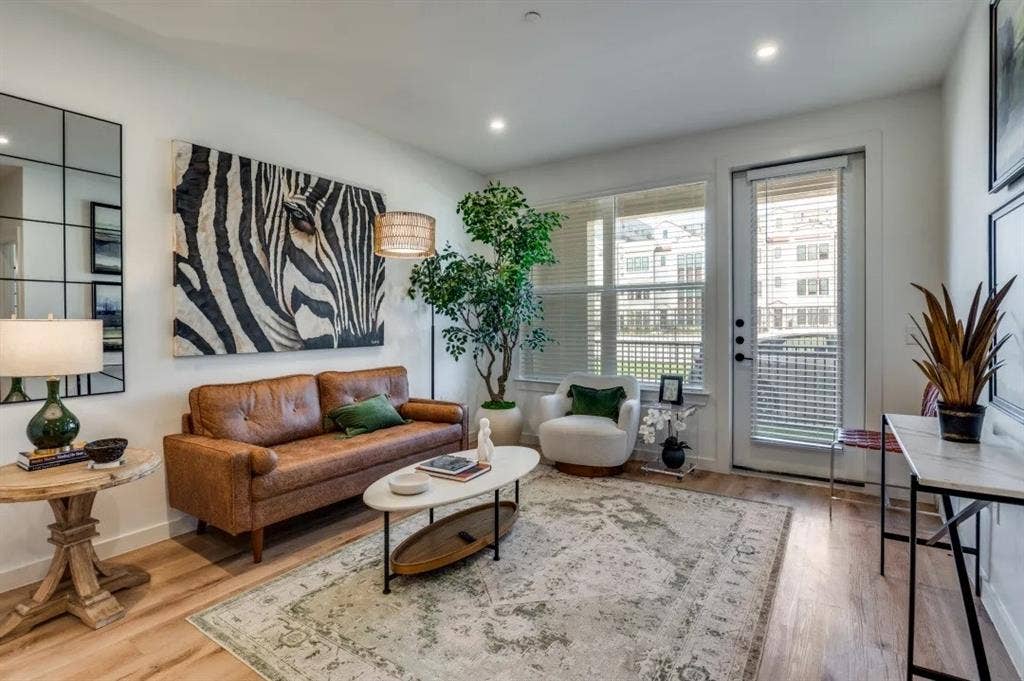 2016 S Ervay Street, #A1, Dallas, TX 75215 2016 S Ervay Street, #A1, Dallas, TX 75215
