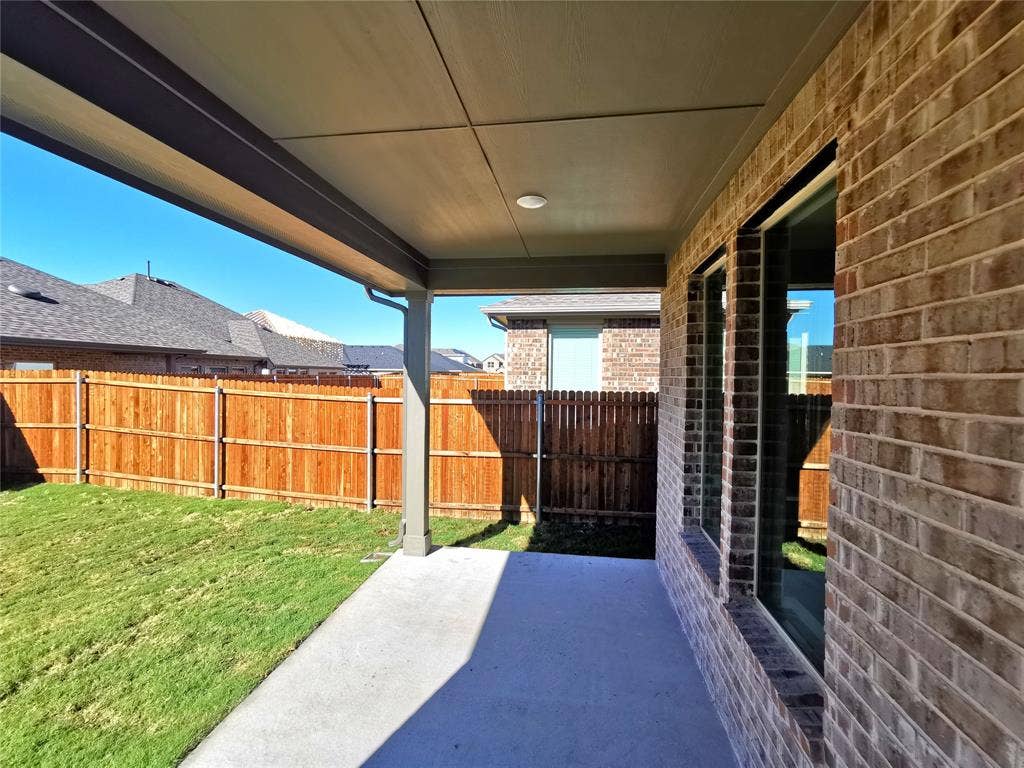 1829 Arbor Drive, Forney, TX 75126 1829 Arbor Drive, Forney, TX 75126