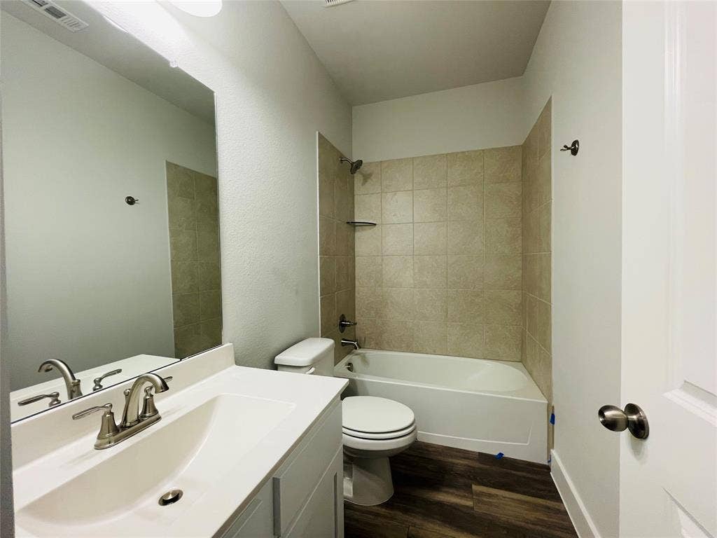 1829 Arbor Drive, Forney, TX 75126 1829 Arbor Drive, Forney, TX 75126
