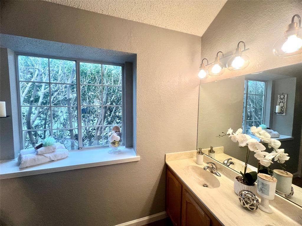 4125 Gardner Drive, The Colony, TX 75056 4125 Gardner Drive, The Colony, TX 75056