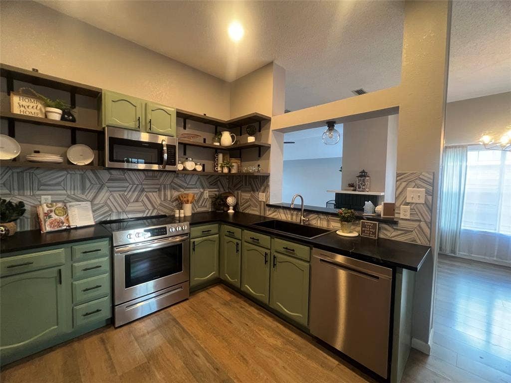 4125 Gardner Drive, The Colony, TX 75056 4125 Gardner Drive, The Colony, TX 75056