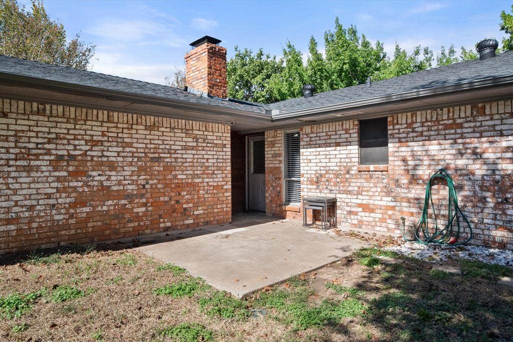 3003 Linda Drive, Ennis, TX 75119 3003 Linda Drive, Ennis, TX 75119