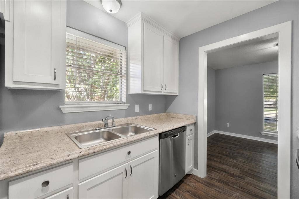 3003 Linda Drive, Ennis, TX 75119 3003 Linda Drive, Ennis, TX 75119