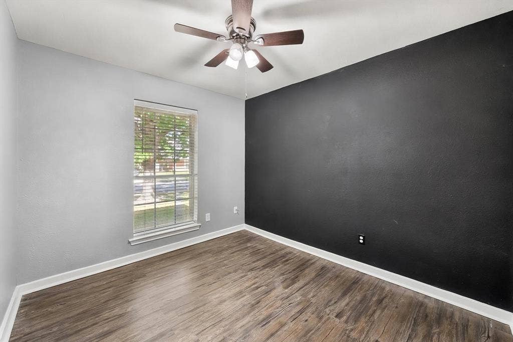 3003 Linda Drive, Ennis, TX 75119 3003 Linda Drive, Ennis, TX 75119