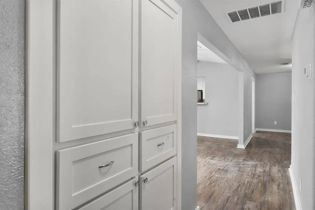 3003 Linda Drive, Ennis, TX 75119 3003 Linda Drive, Ennis, TX 75119