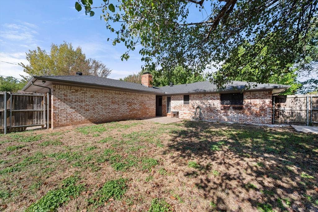 3003 Linda Drive, Ennis, TX 75119 3003 Linda Drive, Ennis, TX 75119